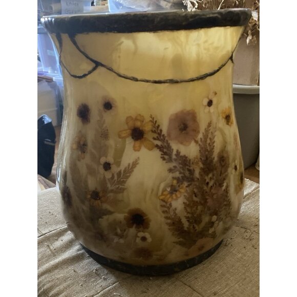 Vtg MCM Lucite Acrylic Honey Swirl Real Pressed Flowers Waste Basket Vase 10.5" - Picture 12 of 12